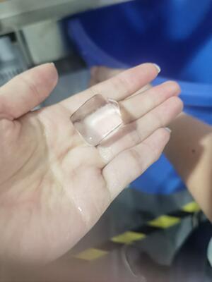 ハルー自販機 供給者 スクリーン 24 時間 アイス自販機 自動梱包 アイスATM アイス自販機