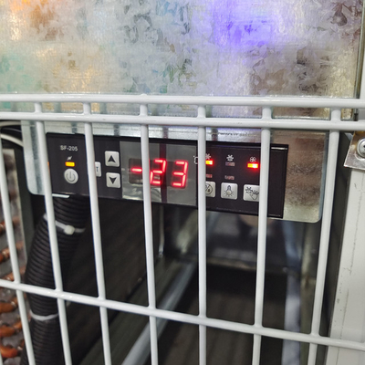 -18℃の冷凍食品の自動販売機のマイクロ波加熱が付いている凍結する食事の自動販売機